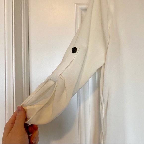 Lush Blouse | White - Picture 2 of 3